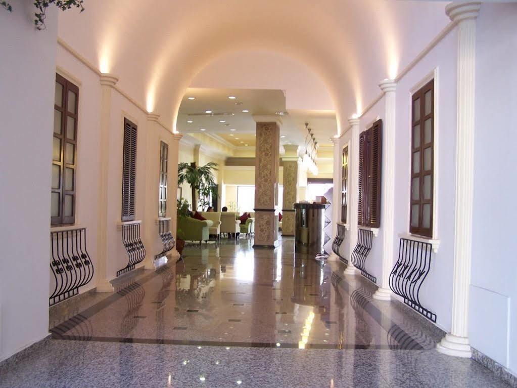 City Royal Hotel And Casino 尼科西亚 外观 照片