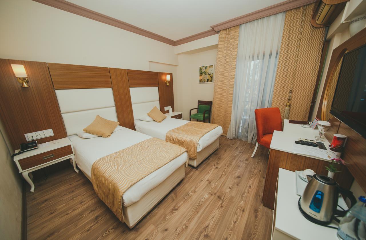 City Royal Hotel And Casino 尼科西亚 外观 照片